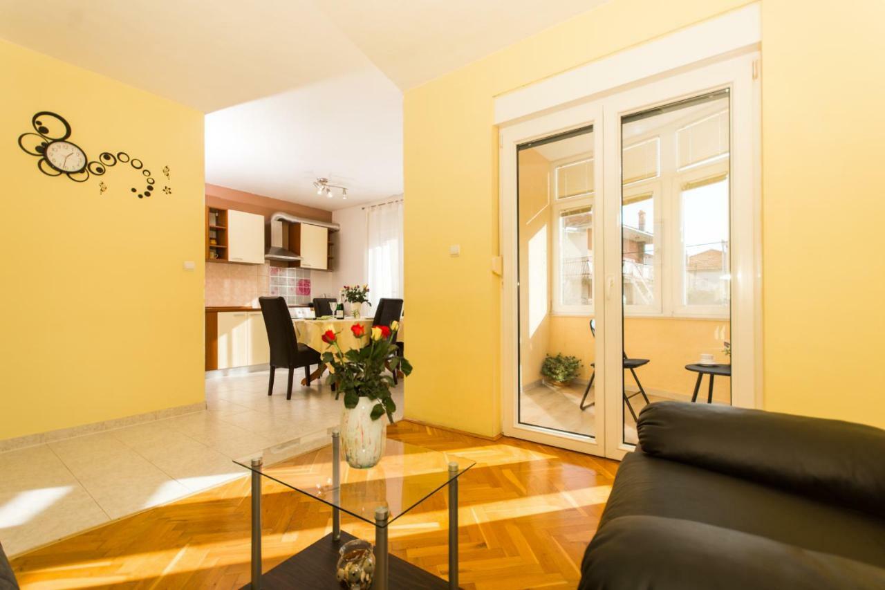 דירות טרוגיר Apartman Ruza מראה חיצוני תמונה