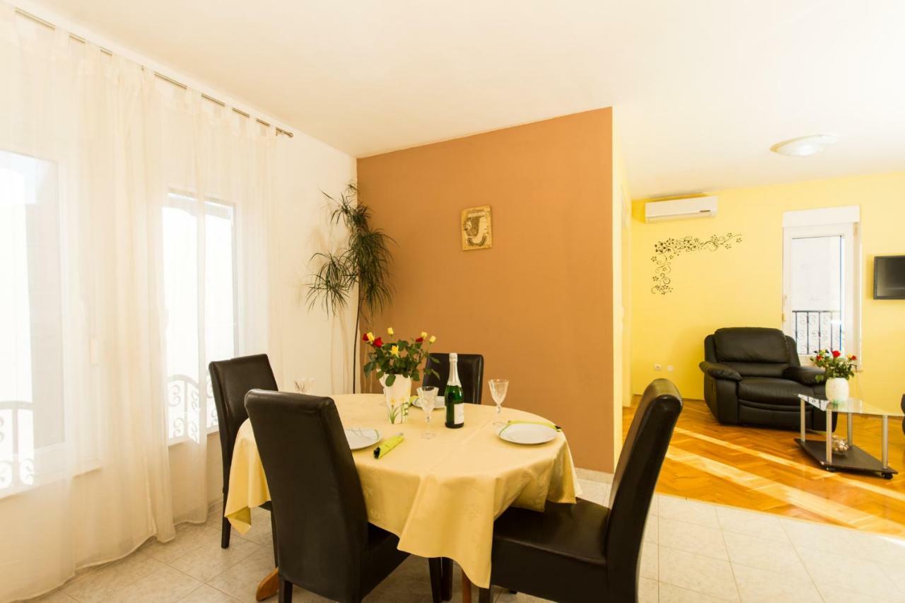 דירות טרוגיר Apartman Ruza מראה חיצוני תמונה